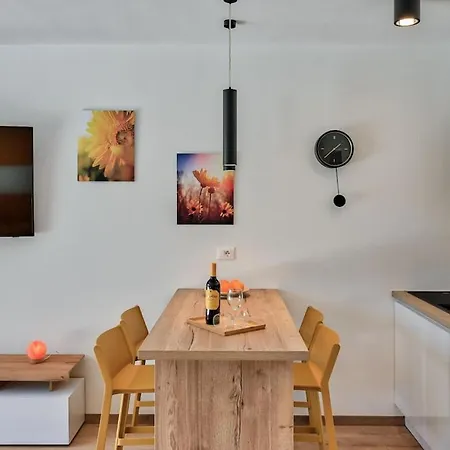 Solis With Heated Pool Villa