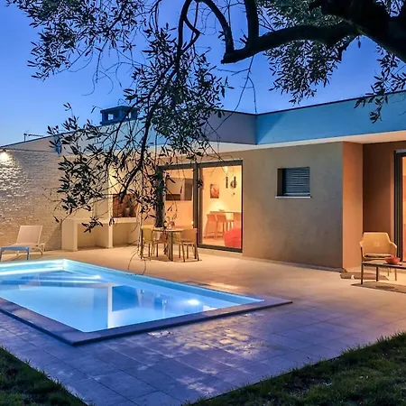 Solis With Heated Pool Villa Liznjan